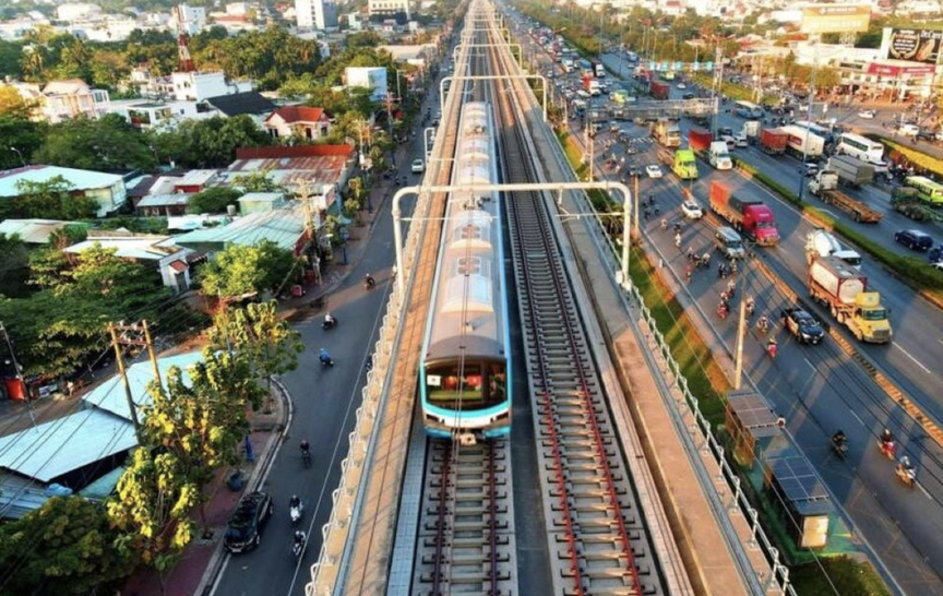 Ngày mai, dự án tuyến đường sắt 175.000 tỷ kết nối thành phố giàu nhất cả nước đến siêu sân bay do THACO đầu tư sẽ có bước tiến quan trọng- Ảnh 1. Ngày mai, dự án tuyến đường sắt 175.000 tỷ kết nối thành phố giàu nhất cả nước đến siêu sân bay do THACO đầu tư sẽ có bước tiến quan trọng- Ảnh 1.