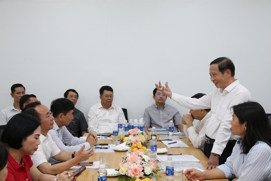 Lãnh đạo VNREA làm việc với Hội Bất động sản và Xây dựng tỉnh Hưng Yên - Ảnh 1.