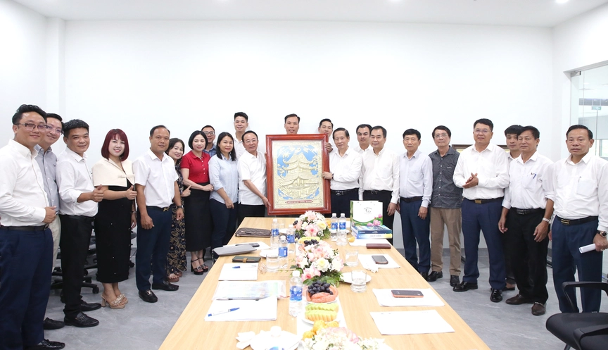 Lãnh đạo VNREA làm việc với Hội Bất động sản và Xây dựng tỉnh Hưng Yên - Ảnh 11.