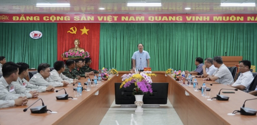 Cầu vượt biển dài nhất Việt Nam và thứ 3 Đông Nam Á: Huy động hơn 400 nhân lực triển khai đồng loạt 6 mũi thi công nỗ lực hoàn thành - Ảnh 3.