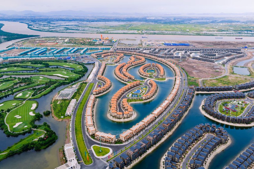Sau hành trình tích lũy, người Hải Phòng chọn Vinhomes Royal Island để nâng cao chất lượng sống- Ảnh 1. Sau hành trình tích lũy, người Hải Phòng chọn Vinhomes Royal Island để nâng cao chất lượng sống- Ảnh 1.