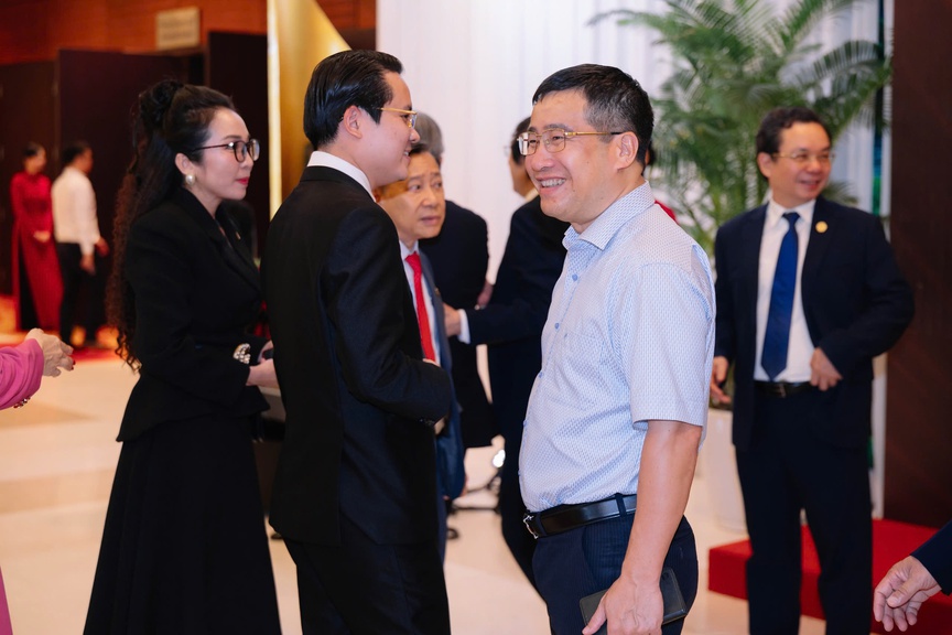 Lãnh đạo các doanh nghiệp bất động sản tham dự Lễ trao Giải thưởng Quốc gia Bất động sản Việt Nam lần thứ II- Ảnh 20. Lãnh đạo các doanh nghiệp bất động sản tham dự Lễ trao Giải thưởng Quốc gia Bất động sản Việt Nam lần thứ II- Ảnh 20.