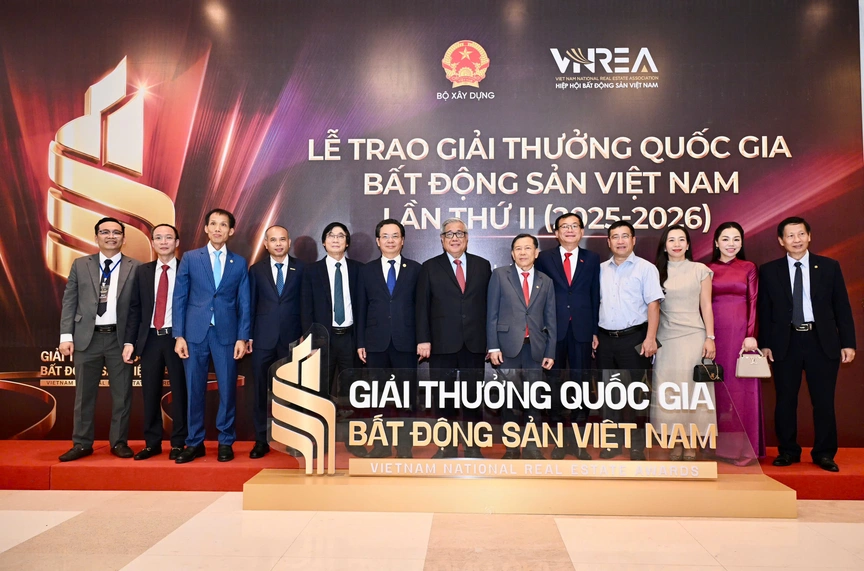 Nhiều doanh nhân tiêu biểu quy tụ tại Lễ trao Giải thưởng Quốc gia Bất động sản Việt Nam lần thứ II- Ảnh 16. Nhiều doanh nhân tiêu biểu quy tụ tại Lễ trao Giải thưởng Quốc gia Bất động sản Việt Nam lần thứ II- Ảnh 16.