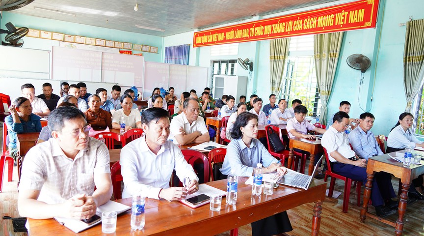 Hình ảnh tại buổi làm việc. Nguồn ảnh: UBND tỉnh Quảng Trị Hình ảnh tại buổi làm việc. Nguồn ảnh: UBND tỉnh Quảng Trị