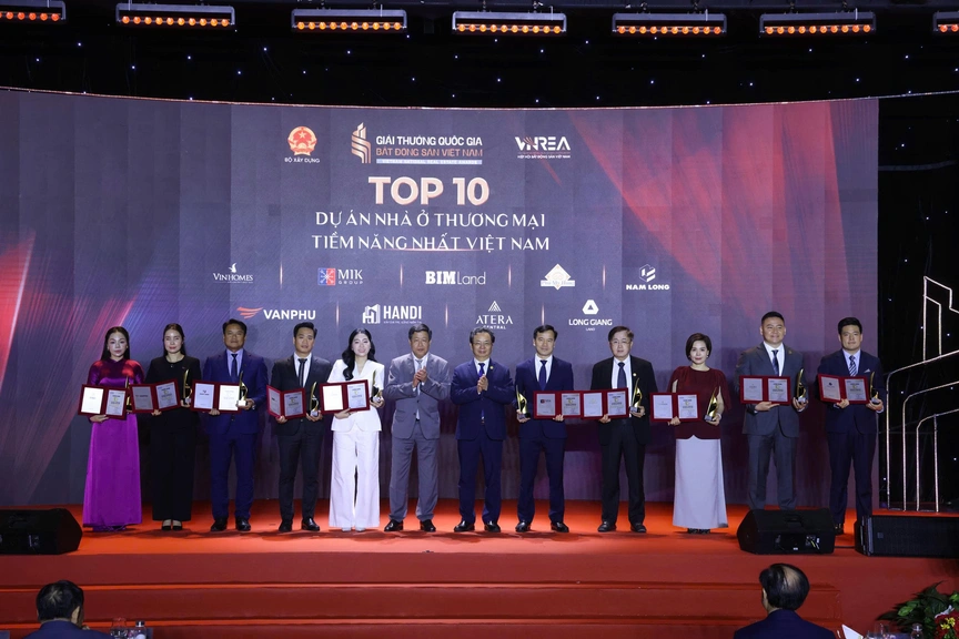 Nhiều doanh nhân tiêu biểu quy tụ tại Lễ trao Giải thưởng Quốc gia Bất động sản Việt Nam lần thứ II- Ảnh 26. Nhiều doanh nhân tiêu biểu quy tụ tại Lễ trao Giải thưởng Quốc gia Bất động sản Việt Nam lần thứ II- Ảnh 26.
