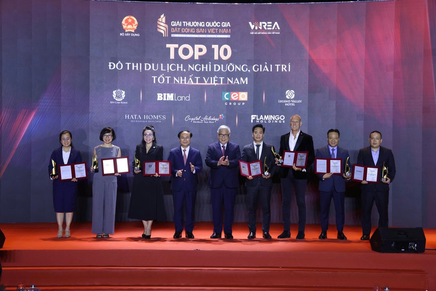 Nhiều doanh nhân tiêu biểu quy tụ tại Lễ trao Giải thưởng Quốc gia Bất động sản Việt Nam lần thứ II- Ảnh 27. Nhiều doanh nhân tiêu biểu quy tụ tại Lễ trao Giải thưởng Quốc gia Bất động sản Việt Nam lần thứ II- Ảnh 27.