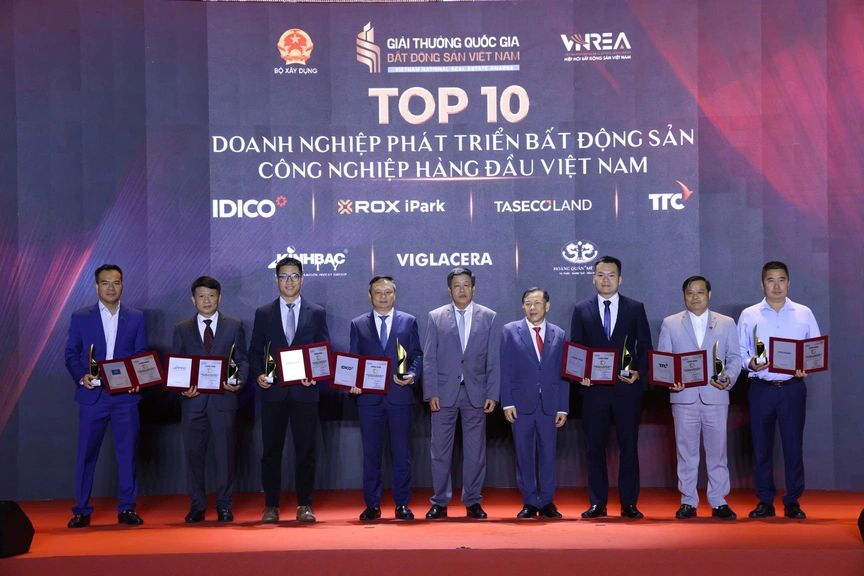 Nhiều doanh nhân tiêu biểu quy tụ tại Lễ trao Giải thưởng Quốc gia Bất động sản Việt Nam lần thứ II- Ảnh 21. Nhiều doanh nhân tiêu biểu quy tụ tại Lễ trao Giải thưởng Quốc gia Bất động sản Việt Nam lần thứ II- Ảnh 21.