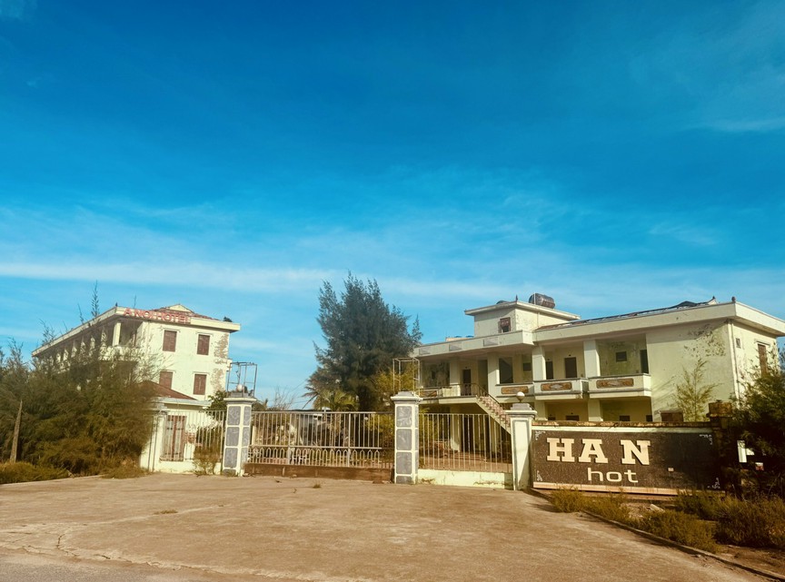 Cảnh hoang tàn tại khu du lịch vừa bị ‘xoá sổ’ ở Nam Định cũ - Ảnh 3.
