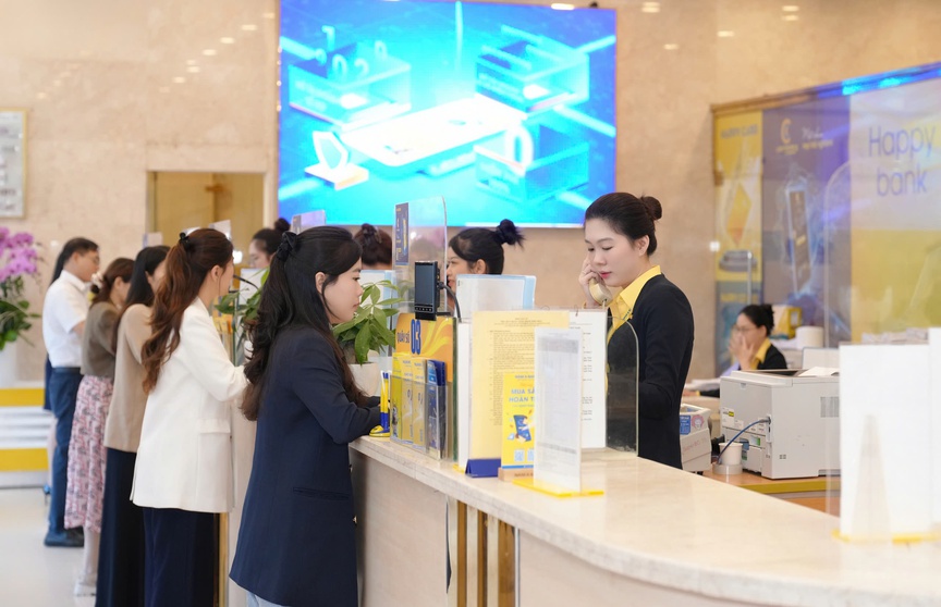 FiinRatings tiếp tục duy trì xếp hạng tín nhiệm Nam A Bank ở mức "A-" với triển vọng xếp hạng ổn định - Ảnh 1.