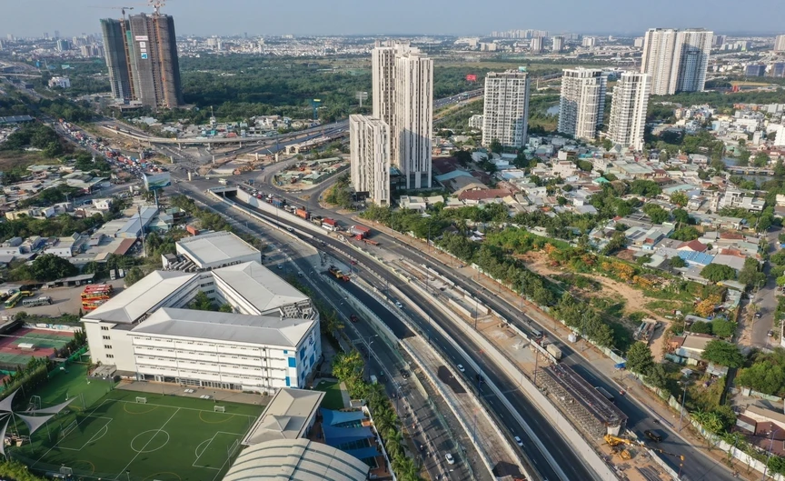 Nút giao 3 tầng lớn nhất TP. HCM lùi thời điểm hoàn thành đến năm 2027 - Ảnh 1.