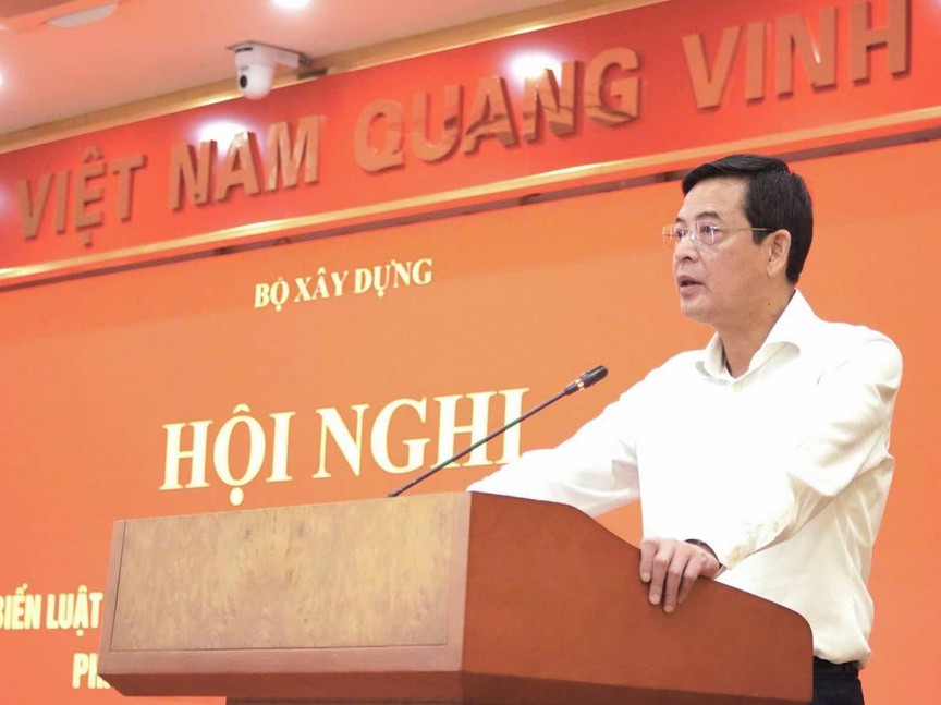 Bộ Xây dựng phổ biến Luật Xây dựng mới: Bỏ chứng chỉ năng lực doanh nghiệp, rút ngắn cấp phép còn 7 ngày - Ảnh 1.