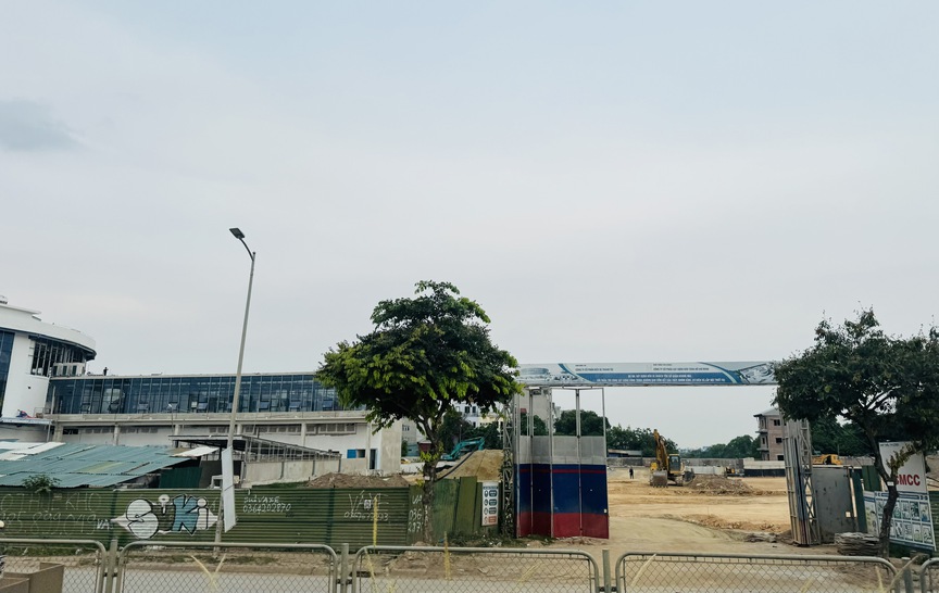 Bến xe khách thứ 7 hiện đại nhất Hà Nội lỡ hẹn vận hành? - Ảnh 1.
