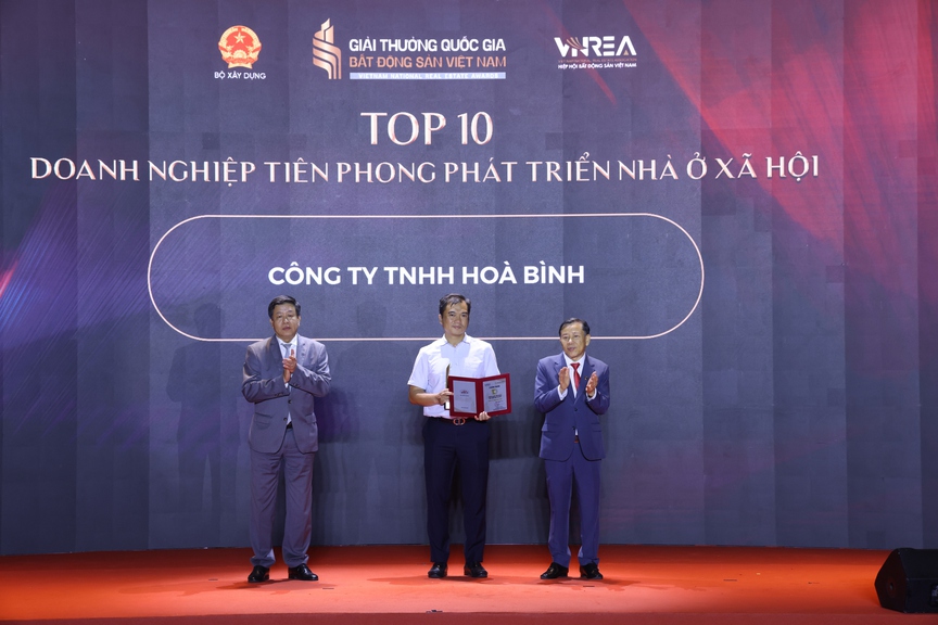 Tôn vinh Top 10 doanh nghiệp tiên phong phát triển nhà ở xã hội- Ảnh 3.