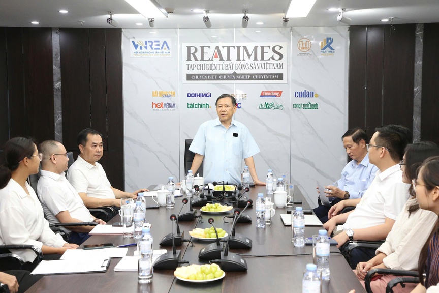 VNREA làm việc với Trung tâm hướng dẫn báo chí nước ngoài và kênh truyền hình Channel NewsAsia- Ảnh 1.