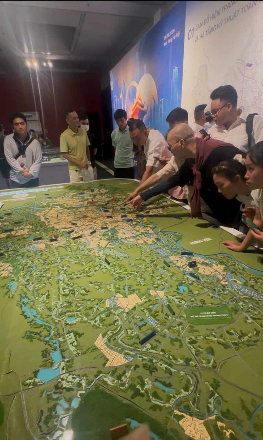 Quy hoạch Hà Nội 100 năm: Lần đầu Thủ đô tính ngưỡng 'chịu tải' cho đô thị có thể lên tới 25 triệu dân - Ảnh 3.