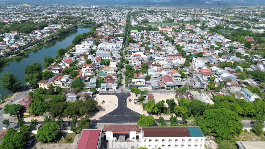 Thông tuyến đường bị phong toả hơn 140 năm, 'hồi sinh' huyết mạch giao thông lịch sử đất cố đô- Ảnh 2.