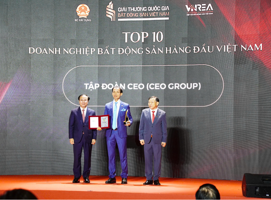 Top 10 doanh nghiệp bất động sản hàng đầu Việt Nam: Dấu ấn 25 năm kiến tạo giá trị của CEO Group- Ảnh 1.