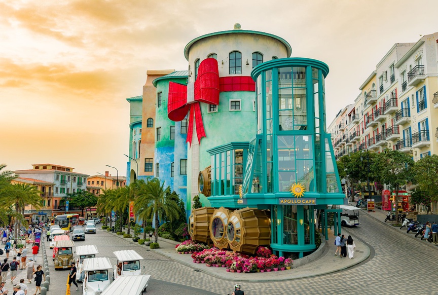 Hòn đảo đẹp nhất châu Á tại Việt Nam: Sở hữu 3 công trình lập kỷ lục Guinness và điểm đến kỳ lạ nhất thế giới- Ảnh 2.