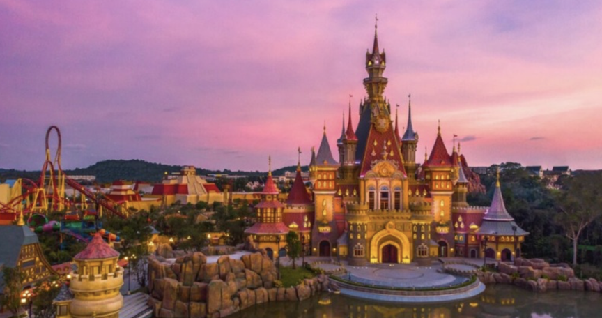 Việt Nam sắp có tổ hợp giải trí tương tự Disneyland hay Universal Studios, vốn 2,5 tỷ USD, tọa lạc giữa biển khơi tại TP giàu nhất cả nước- Ảnh 1. Việt Nam sắp có tổ hợp giải trí tương tự Disneyland hay Universal Studios, vốn 2,5 tỷ USD, tọa lạc giữa biển khơi tại TP giàu nhất cả nước- Ảnh 1.