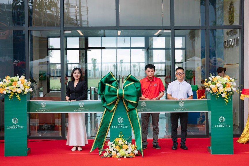 Vinhomes Golden City khai trương bể bơi 4 mùa, hoàn thiện chuẩn sống nghỉ dưỡng trước ngày bàn giao - Ảnh 2.