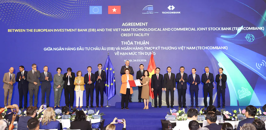 Techcombank được vinh danh trong Top 10 Net Zero Việt Nam 2026: Khẳng định vị thế tiên phong trong lĩnh vực tài chính xanh tại Việt Nam- Ảnh 3.