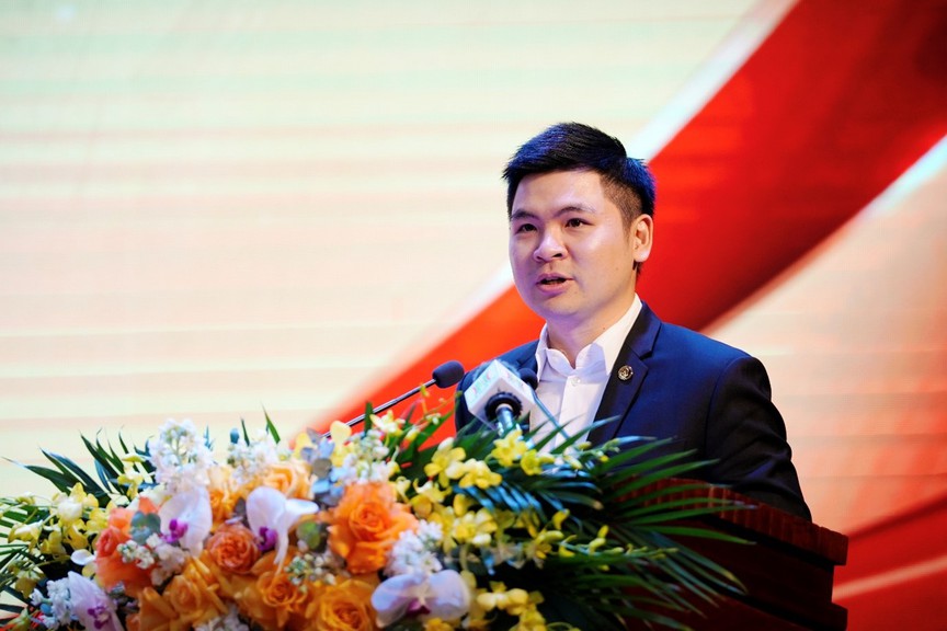 Đại biểu HĐND Đỗ Vinh Quang hiện thực hóa cam kết về bóng đá học đường- Ảnh 3.