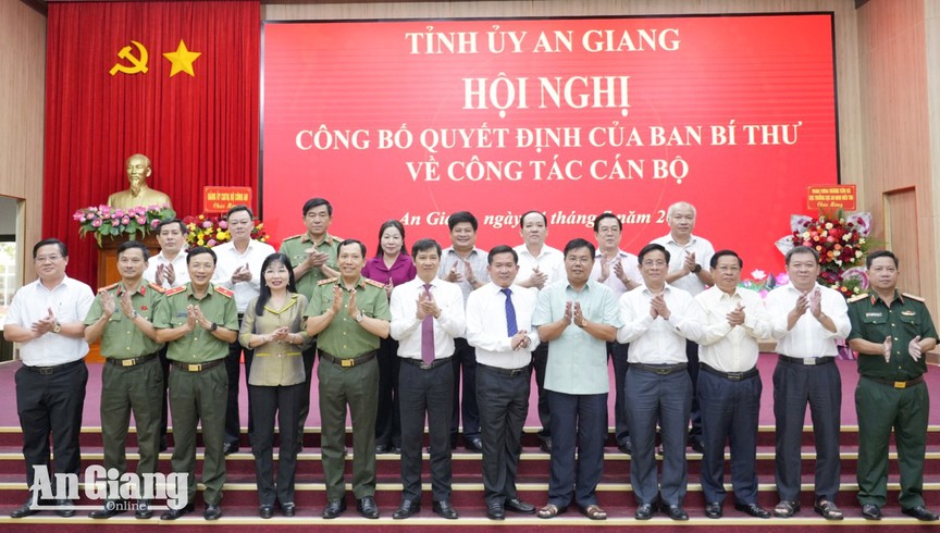 Trung tướng Đinh Văn Nơi giữ chức Phó Bí thư Tỉnh ủy An Giang - Ảnh 3.