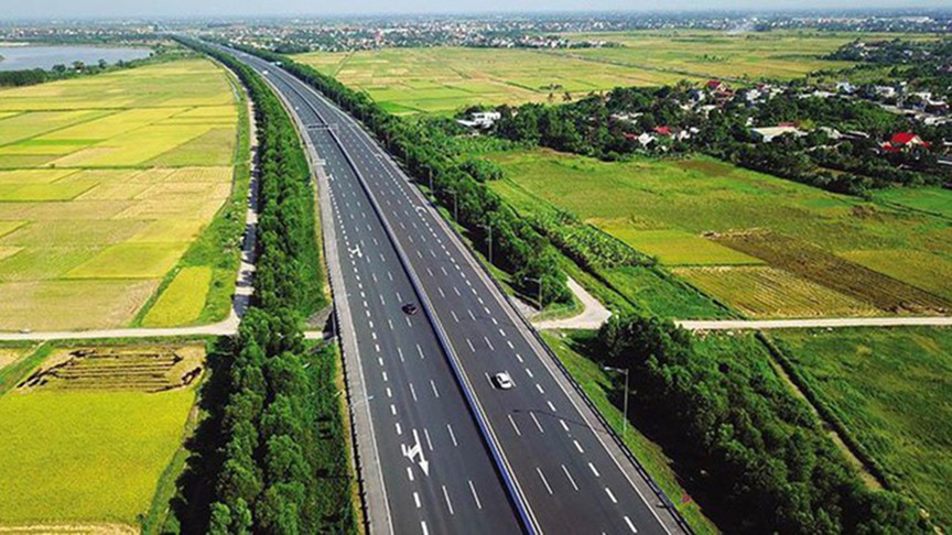 Việt Nam sắp hoàn thiện trục cao tốc xuyên Việt gần 2.000km - Ảnh 1.