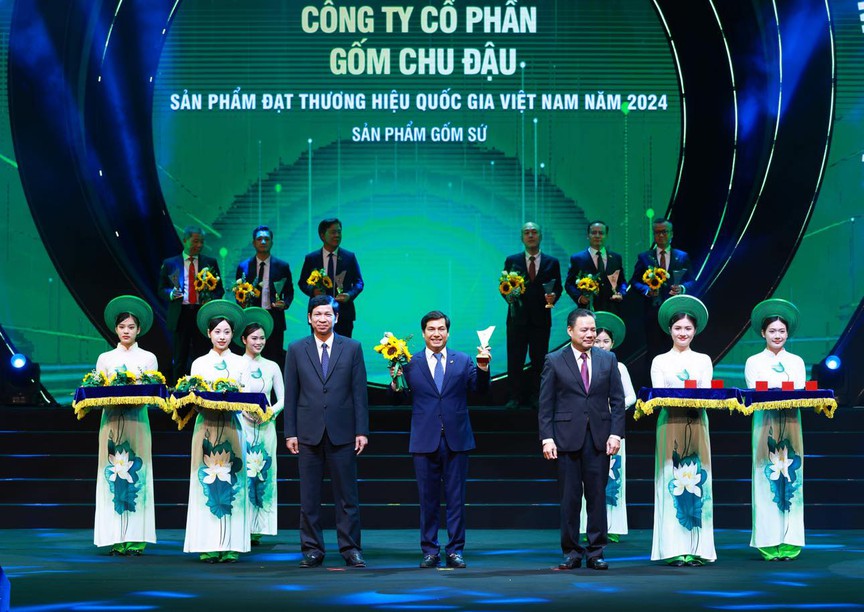Thương hiệu quốc gia Gốm Chu Đậu vinh dự nhận Giấy khen của Cục An ninh Kinh tế - Bộ Công an- Ảnh 2.