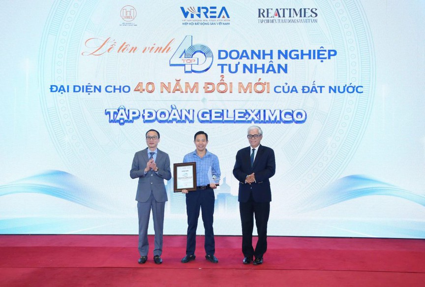 Geleximco được vinh danh Top doanh nghiệp tư nhân tiêu biểu đại diện cho 40 năm đổi mới đất nước - Ảnh 1.