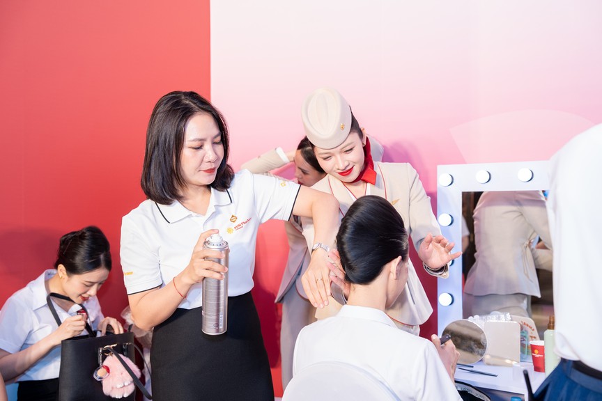 Sức nóng ngày hội tuyển dụng tiếp viên hàng không lớn nhất năm của Sun PhuQuoc Airways tại Hà Nội - Ảnh 4.