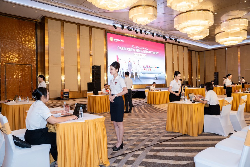 Sức nóng ngày hội tuyển dụng tiếp viên hàng không lớn nhất năm của Sun PhuQuoc Airways tại Hà Nội - Ảnh 7.