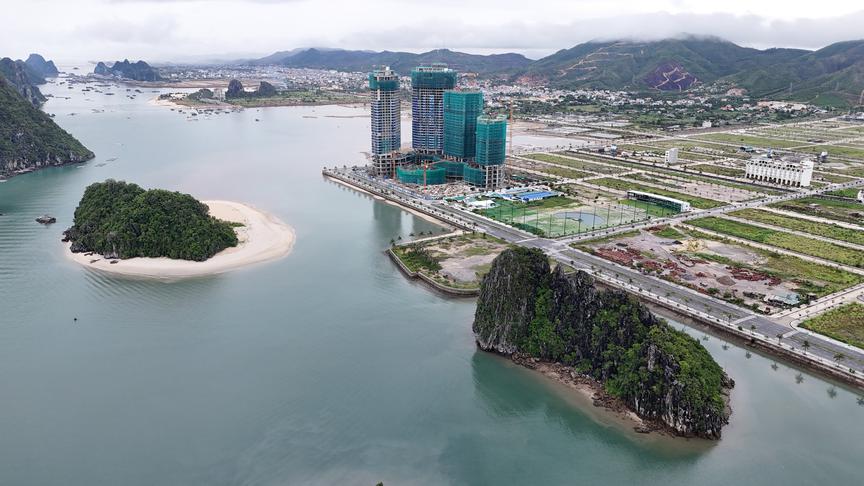Quảng Ninh: Đầu tư Đô thị du lịch ven biển thế hệ mới tại Vân Đồn - Ảnh 2.