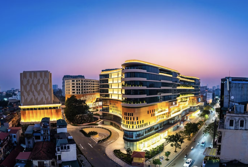 Chính thức khai trương trung tâm thương mại đầu tiên trên ‘đất vàng’ Hà Nội do đại gia Singapore vận hành - Ảnh 2.