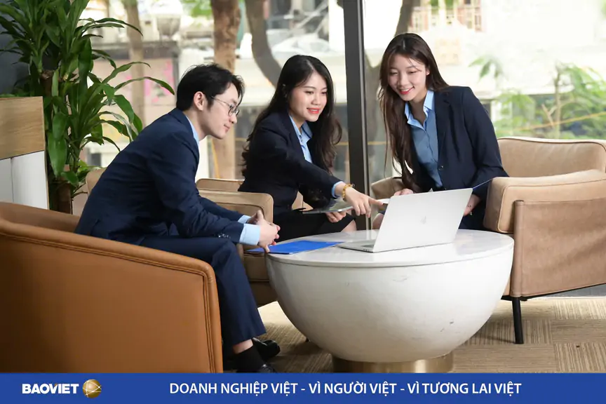 Tập đoàn Bảo Việt: Tổng doanh thu hợp nhất 6 tháng đầu năm 2026 đạt hơn 32.000 tỷ đồng, tăng trưởng 9,2% - Ảnh 1.