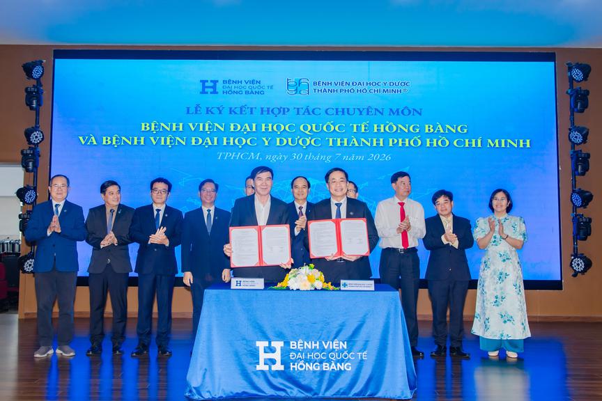 Bệnh viện Đại học quốc tế Hồng Bàng ký kết hợp tác chuyên môn với Bệnh viện Đại học Y Dược TP. Hồ Chí Minh - Ảnh 1.