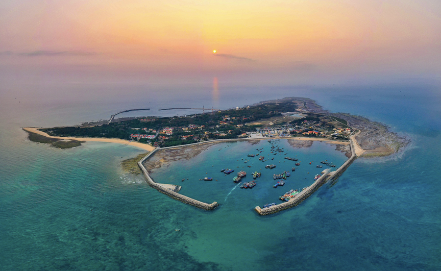 Việt Nam sẽ xây thêm sân bay mới, tọa lạc tại đặc khu xa bờ nhất Vịnh Bắc Bộ - Ảnh 1.