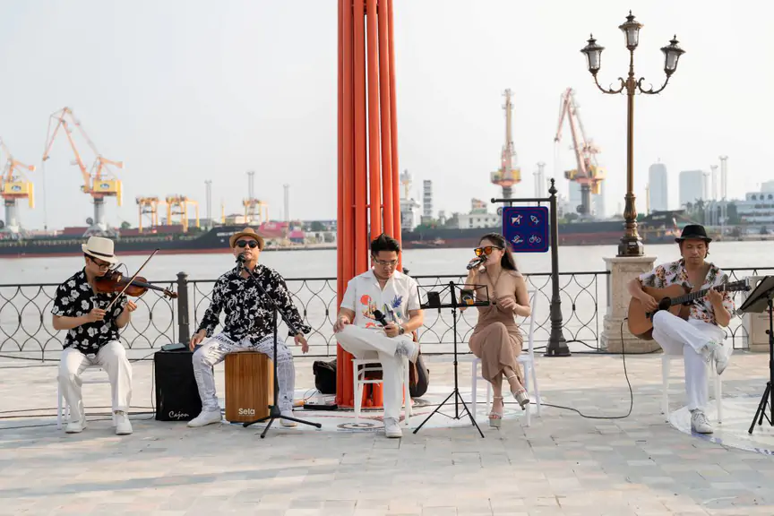 Giới thượng lưu đất Cảng tìm tài sản truyền đời, nhà phố đa công năng Royal Boulevard lên ngôi - Ảnh 6.