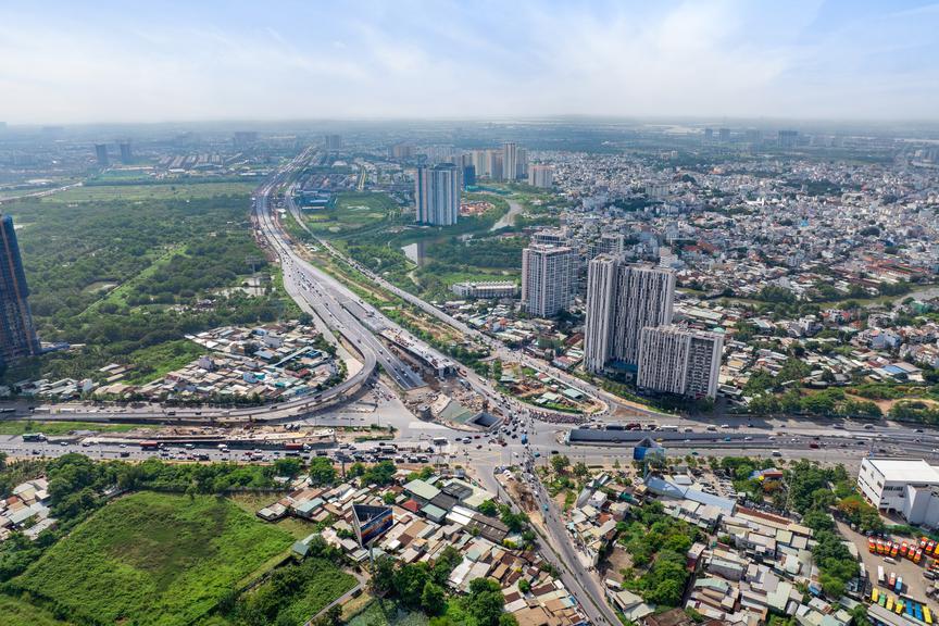 Khi lãi suất tạo đỉnh, đừng chọn bất động sản chỉ vì giá, hãy chọn vì "sống được" - Ảnh 1.