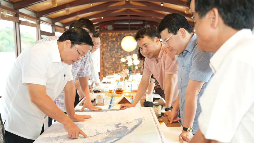 TP. Huế: Khảo sát hạ tầng du lịch đường thủy và phương án thoát lũ thành phố Huế - Ảnh 1.