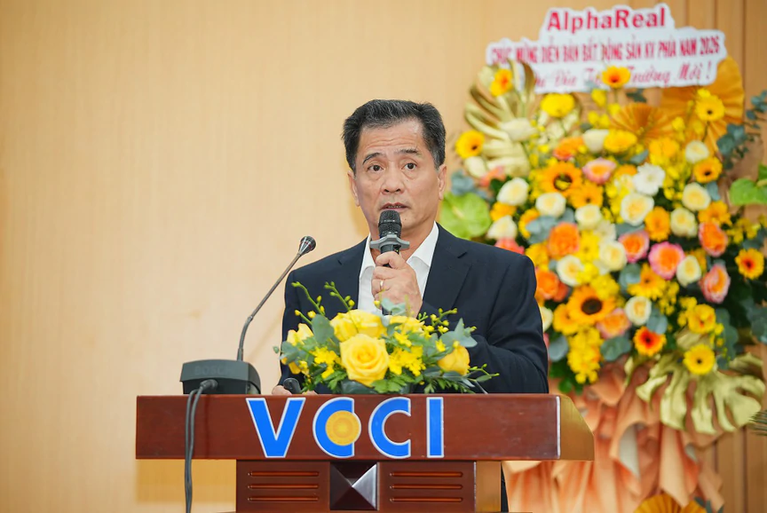 Thị trường bất động sản TP.HCM chuyển dịch theo hướng đa trung tâm, người mua ngày càng chọn lọc - Ảnh 2.
