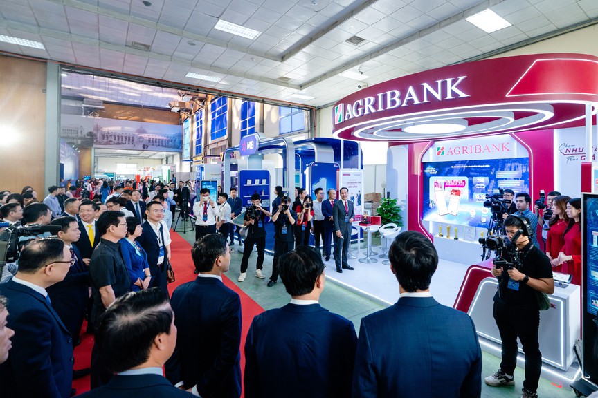 Agribank tăng tốc chuyển đổi số, ghi dấu ấn tại Sự kiện Chuyển đổi số ngành Ngân hàng 2026 - Ảnh 8.