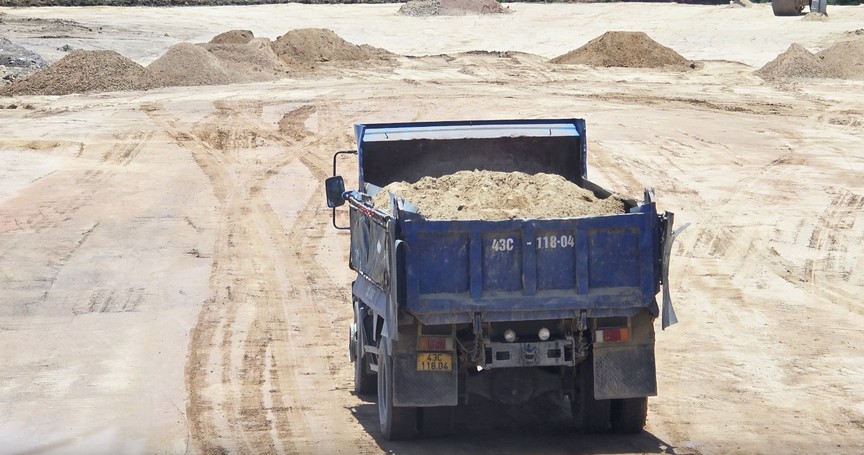 Đà Nẵng siết trách nhiệm, gỡ điểm nghẽn nguồn vật liệu xây dựng - Ảnh 2.