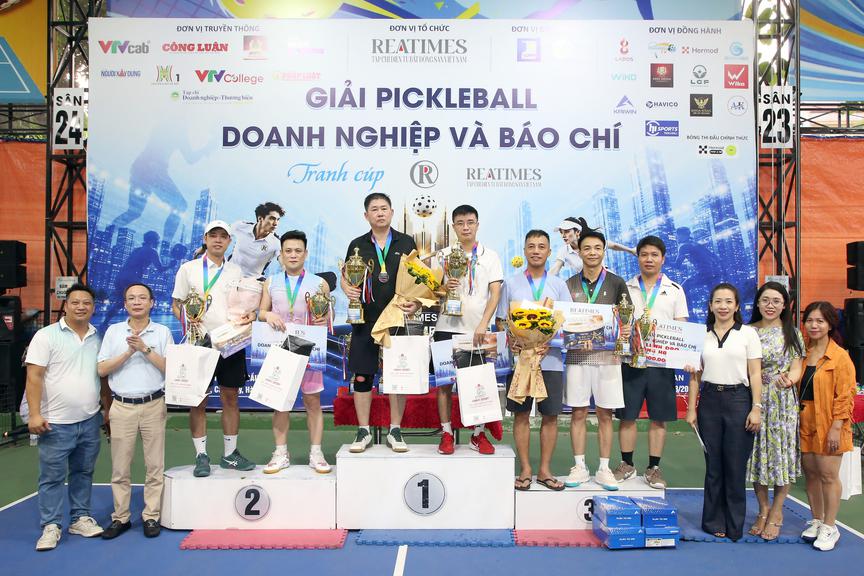 Team Miss Dantal đạt giải Nhất Giải Pickleball Báo chí và Doanh nghiệp tranh cúp Reatimes 2026 - Ảnh 3.