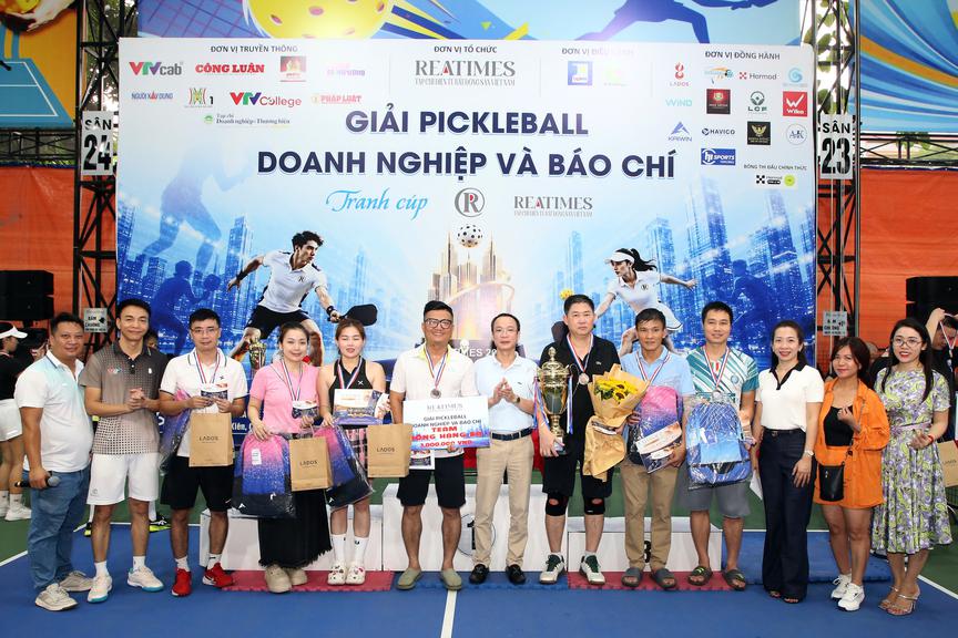 Team Miss Dantal đạt giải Nhất Giải Pickleball Báo chí và Doanh nghiệp tranh cúp Reatimes 2026 - Ảnh 6.