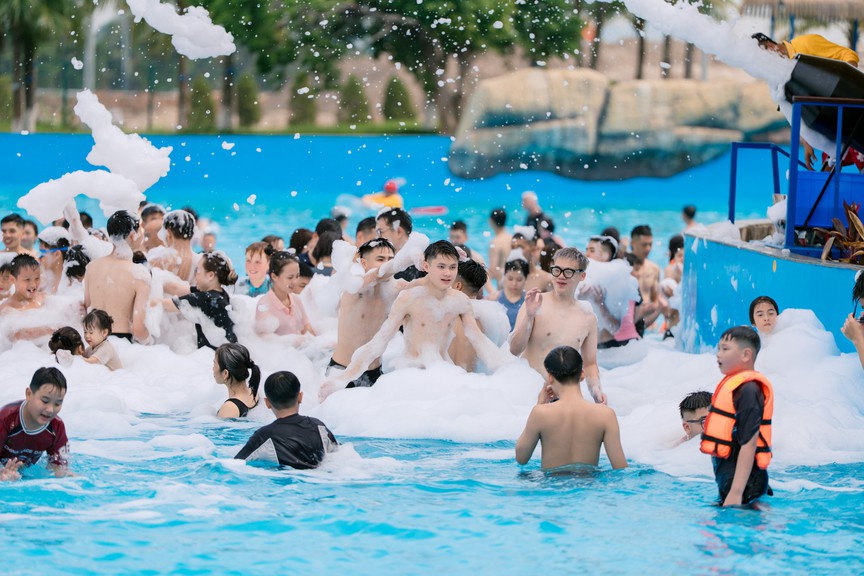“Hời” chưa từng có: Sun World Ha Long tung bộ 3 ưu đãi chơi “không giới hạn” mừng Quốc khánh  - Ảnh 5.