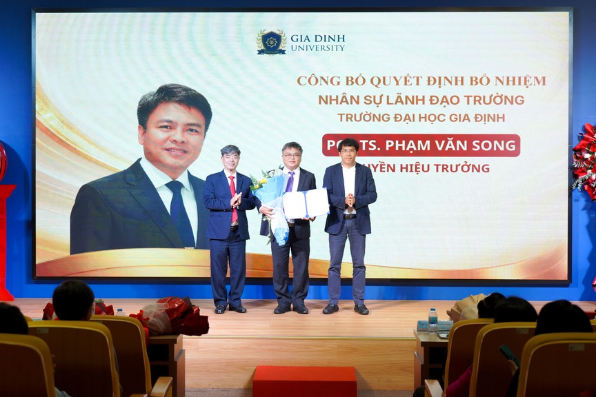 Trường đại học gia định bổ nhiệm quyền hiệu trưởng, thêm dấu mốc mới trong nâng cao chất lượng đào tạo - Ảnh 1.