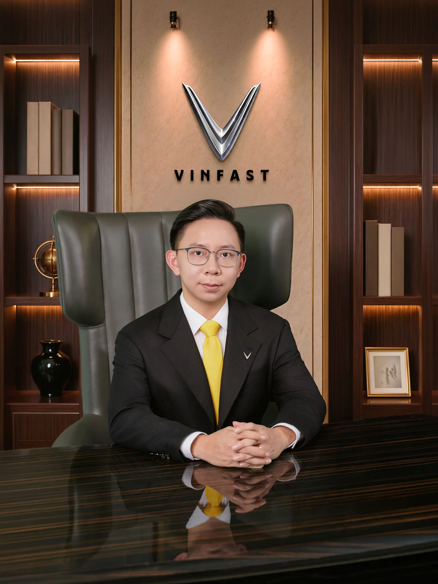 Ông Phạm Nhật Vượng và bà Phạm Thu Hương chuyển giao vai trò lãnh đạo tại Vinfast và GSM - Ảnh 1.