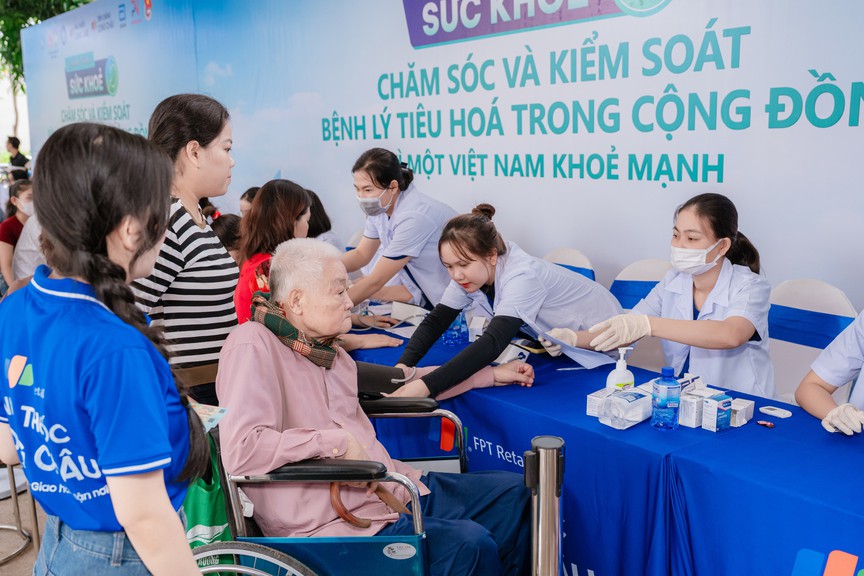 Long Châu và Abbott mở rộng chương trình vì cộng đồng, nâng cao sức khoẻ tiêu hoá cho hàng ngàn người dân - Ảnh 7.