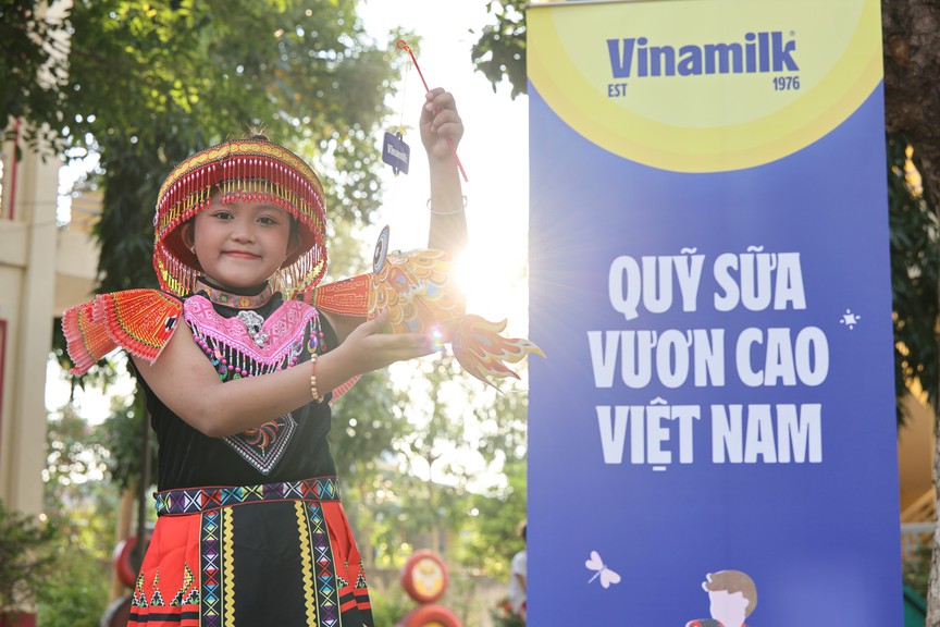 Gần 40.000 trẻ em cả nước vui đón Trung thu cùng Vinamilk - Ảnh 11.